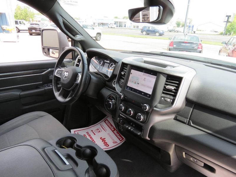 Used 2024 RAM 2500 Big Horn 4x4 4dr Crew Cab 6.3 ft. SB PickupImage 9