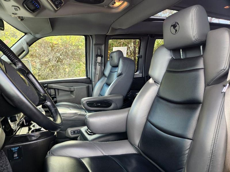 2020 Chevrolet Express Cargo Image 25