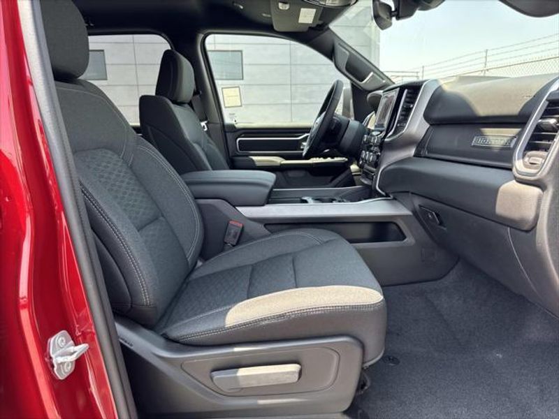 New 2026 RAM 1500 Big Horn Crew Cab 4x2 5'7' Box