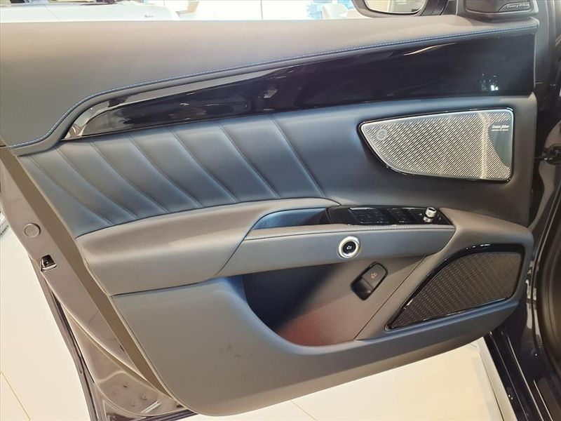 New 2026 Maserati Grecale ModenaImage 18