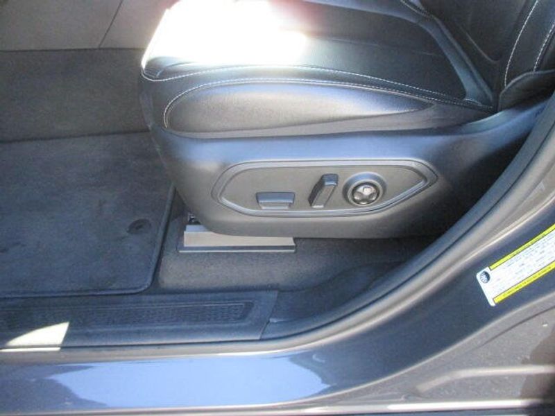 Used 2024 Jeep Grand Cherokee L LimitedImage 17