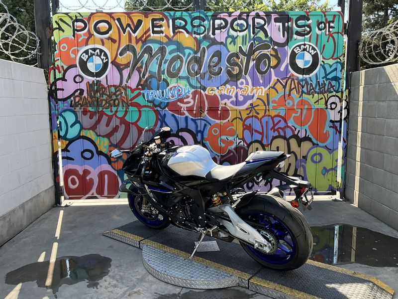 New 2026 Yamaha YZF-R1M Image 7