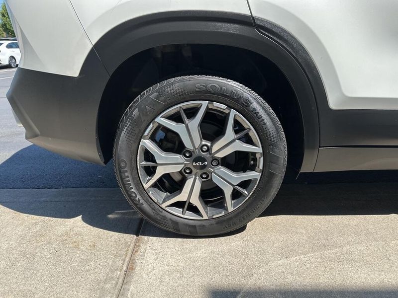 2022 Kia Seltos EXImage 13