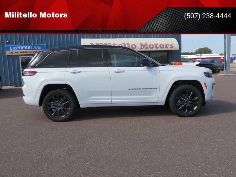 New 2026 Jeep Grand Cherokee Limited Reserve 4x4Image 1
