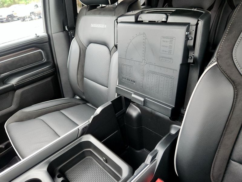 New 2027 RAM 1500 Laramie Crew Cab 4x4 5'7' Box