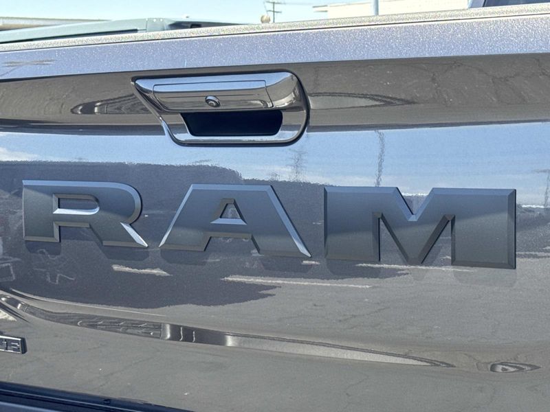 New 2026 RAM 2500 Laramie Crew Cab 4x4 8' Box