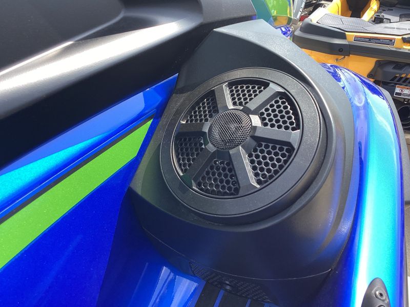 2024 Yamaha VX LIMITED HO AZURE BLUE AND ACID GREEN Image 12