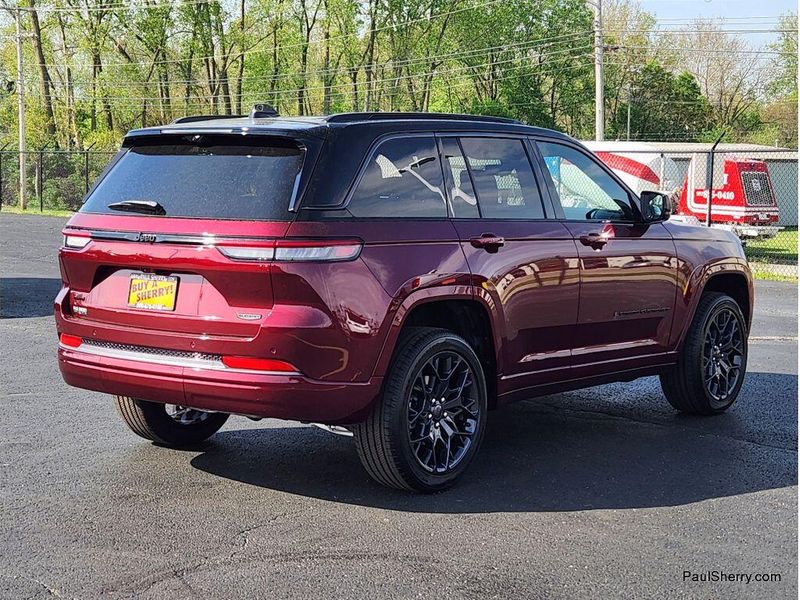 New 2026 Jeep Grand Cherokee Summit 4x4