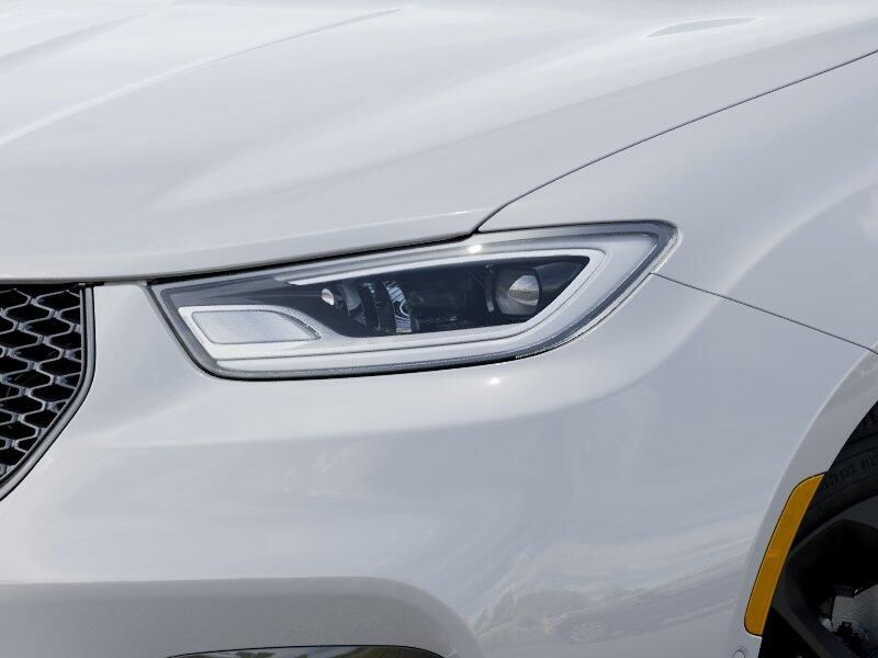 New 2026 Chrysler Pacifica Select
