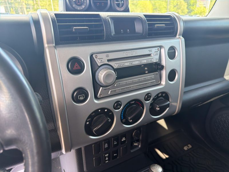 Used 2007 Toyota FJ Cruiser Image 50