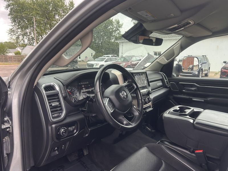 2022 RAM 1500 LaramieImage 12
