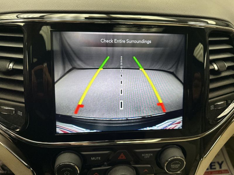 Used 2021 Jeep Grand Cherokee OverlandImage 10