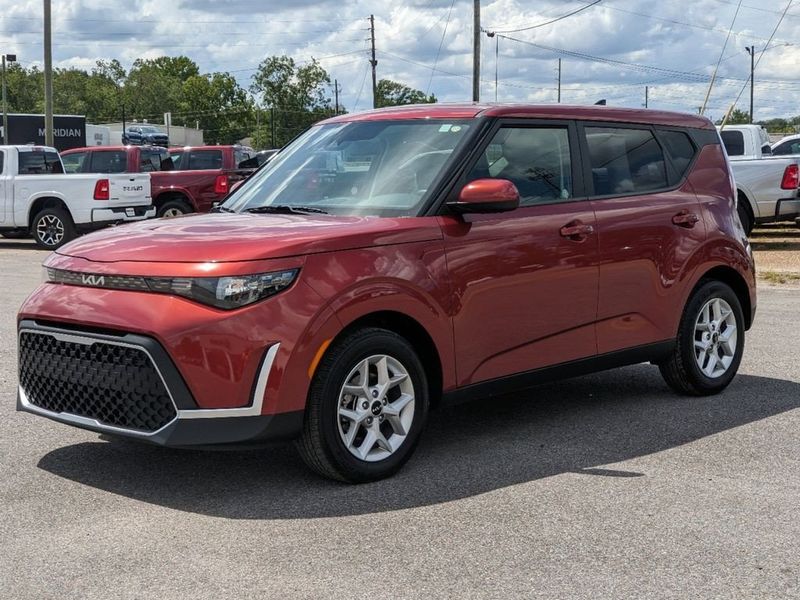 2024 Kia Soul LXImage 7