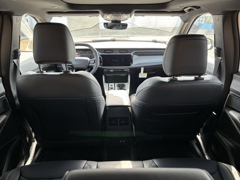 New 2026 Jeep Cherokee Limited 4x4Image 12