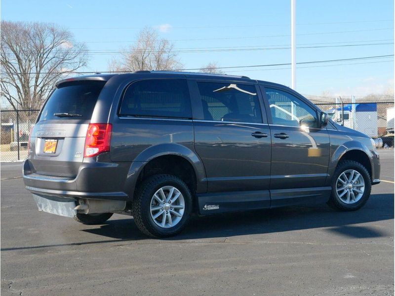 2019 Dodge Grand Caravan SXTImage 11