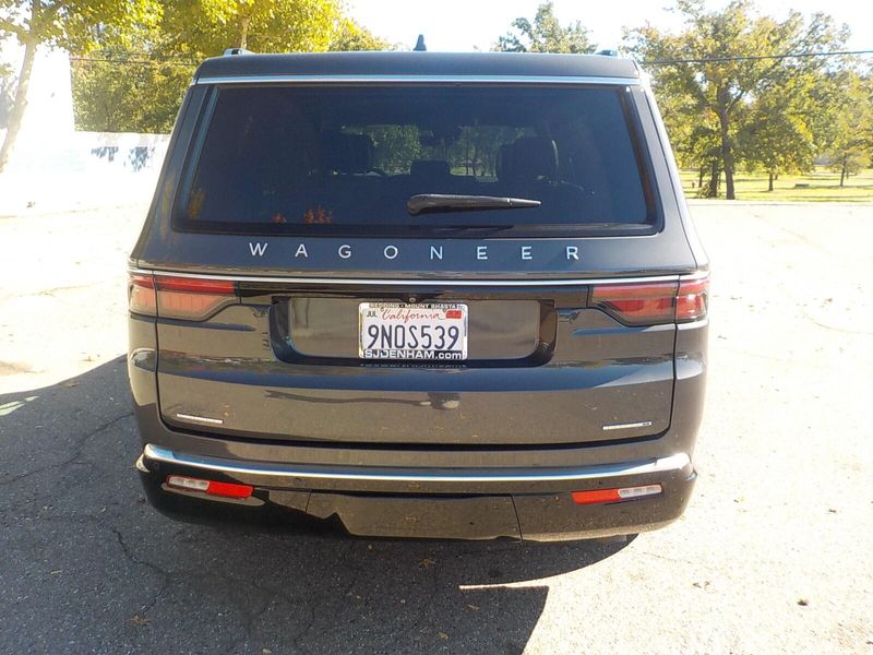 2022 Jeep Wagoneer Series I photo 3