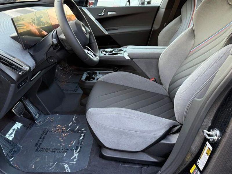 New 2026 BMW iX xDrive45Image 17