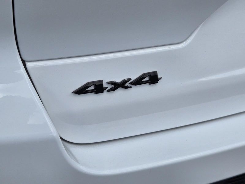 Used 2024 Jeep Grand Cherokee Altitude X 4x4