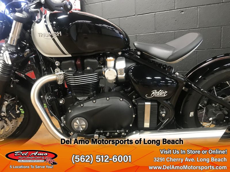 2024 Triumph BONNEVILLE BOBBER  in a JET BLACK/ASH GRAY exterior color. Del Amo Motorsports of Long Beach (562) 362-3160 delamomotorsports.com 