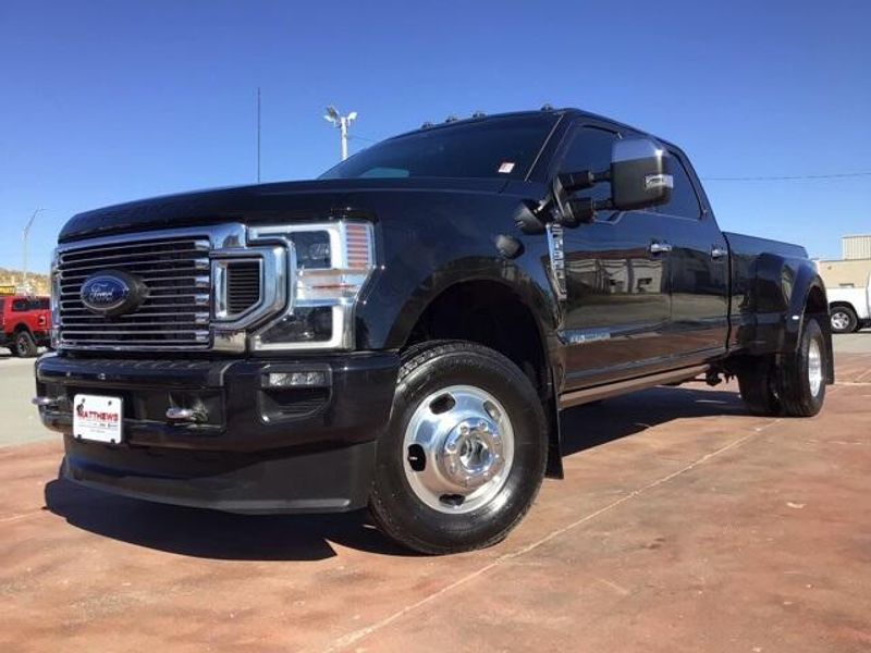 2022 Ford F-350 PlatinumImage 17