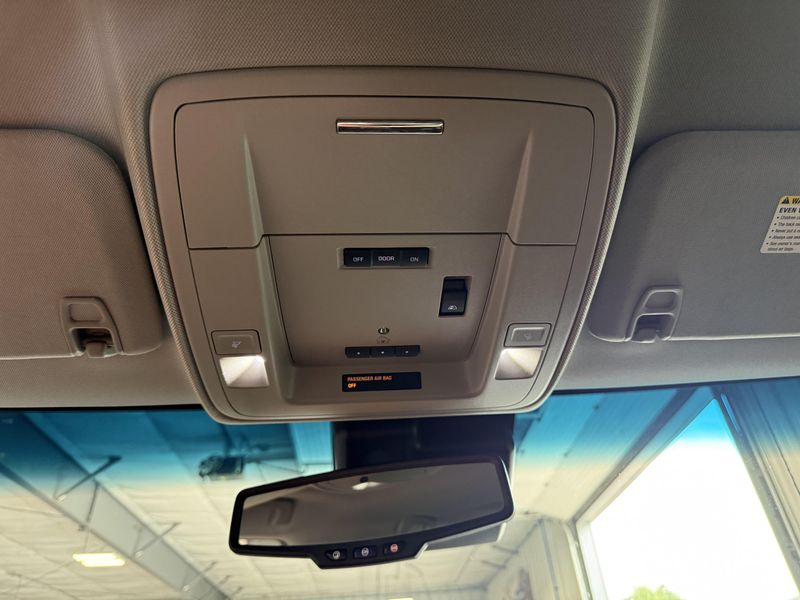 Used 2018 GMC Sierra 1500 DenaliImage 16