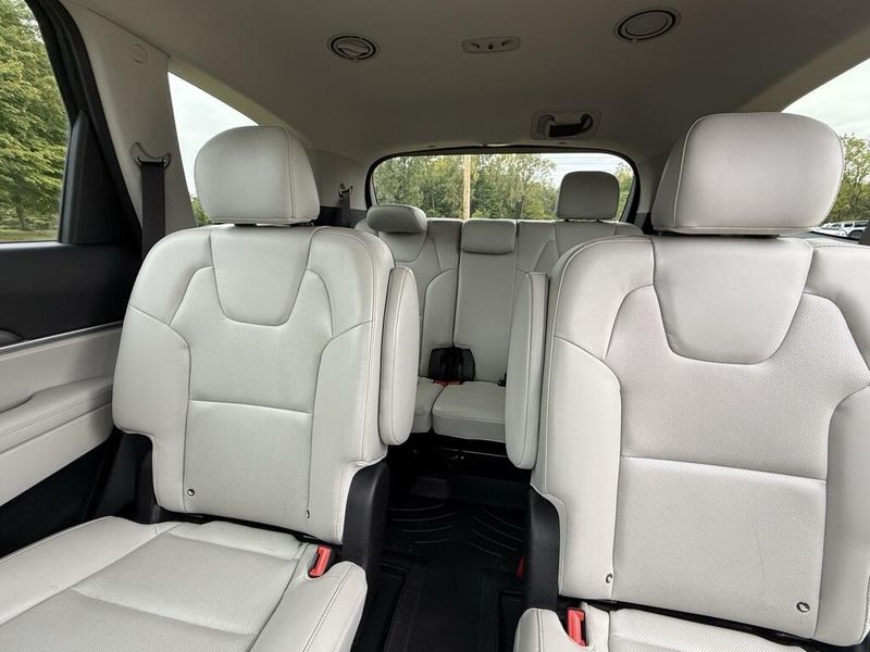 2020 Kia Telluride S photo 11