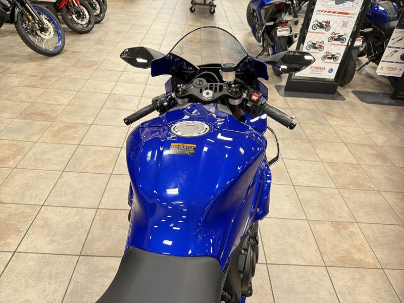 New 2026 Yamaha YZF-R1 Image 25