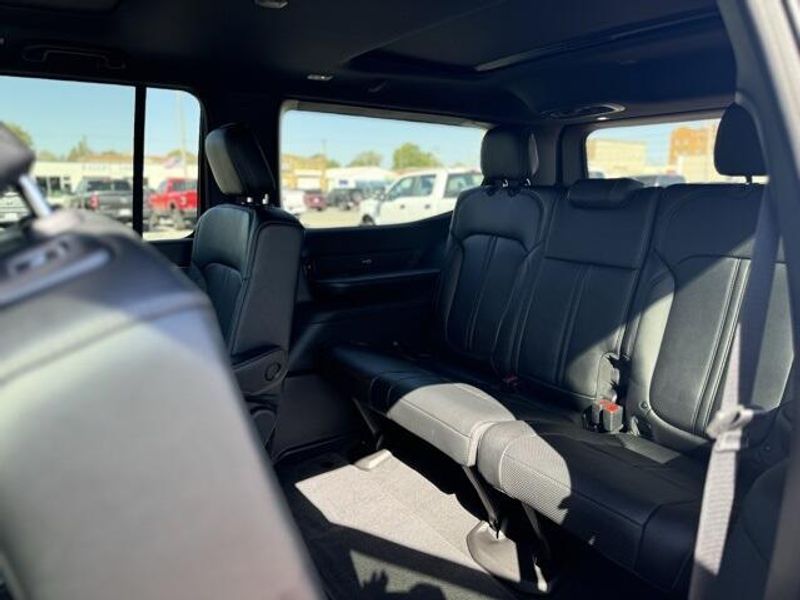2024 Jeep Wagoneer Carbide 4x4Image 13