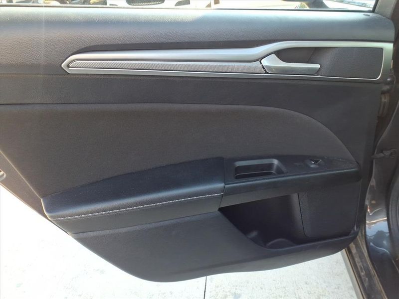 Used 2019 Ford Fusion SEImage 13