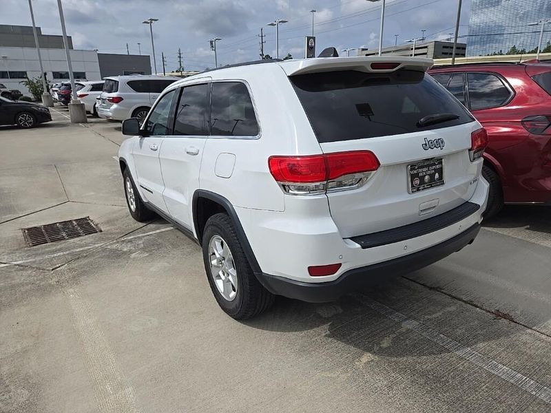 Used 2017 Jeep Grand Cherokee LaredoImage 4