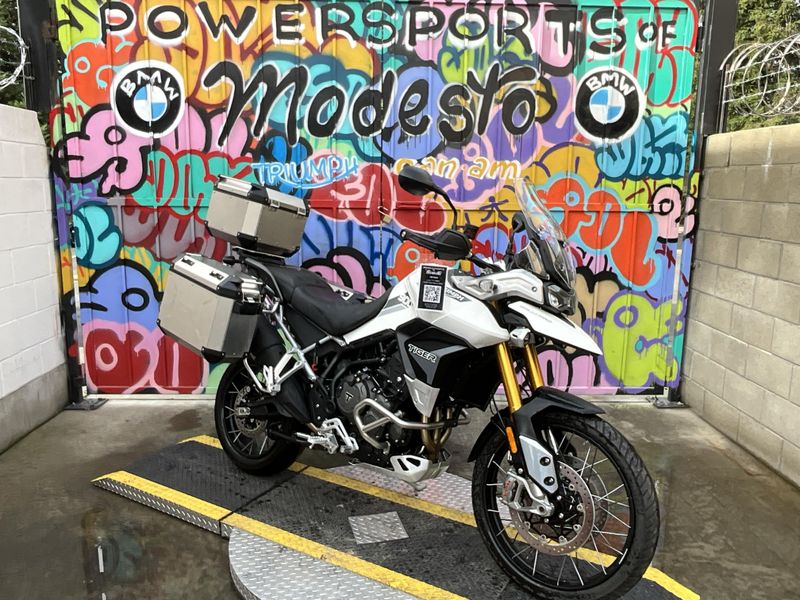 2023 Triumph TIGER 900 RALLY PRO in a PURE WHITE exterior color. BMW Motorcycles of Modesto 209-524-2955 bmwmotorcyclesofmodesto.com 