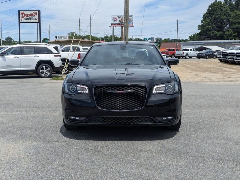 2022 Chrysler 300 300SImage 8