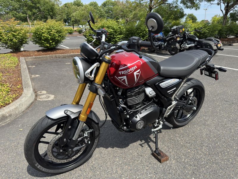 2025 Triumph SPEED 400 - CARNIVAL RED - STORM GREY 
