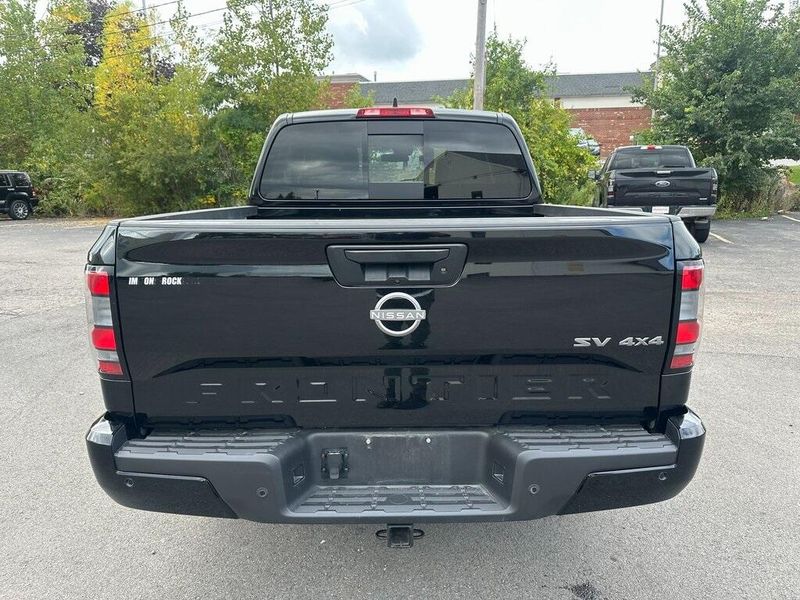 2023 Nissan Frontier SV photo 7