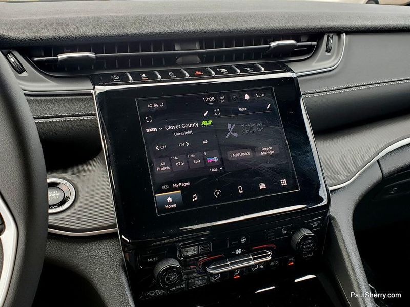 2025 Jeep Grand Cherokee Altitude X 4x4Image 29