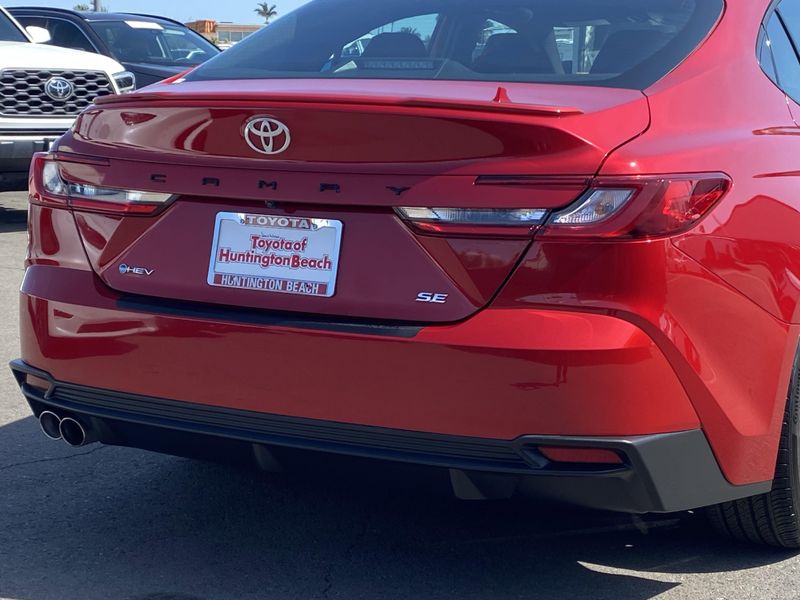 2025 Toyota Camry SEImage 5