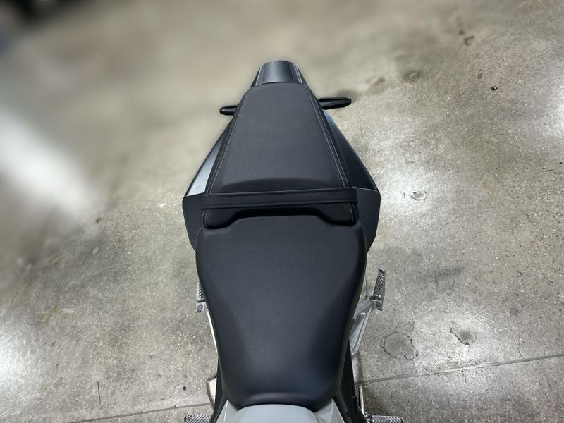 Used 2024 Honda CB650R Image 22
