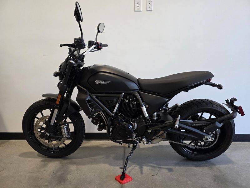 New 2025 Ducati Scrambler Icon Dark 
