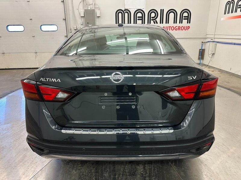 2021 Nissan Altima 2.5 SVImage 13