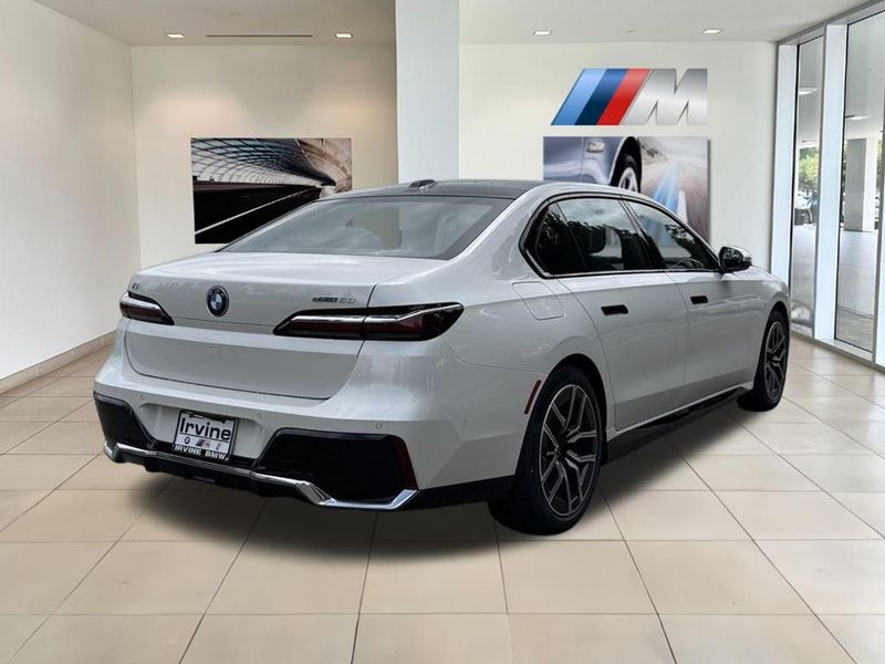 2025 BMW i7 eDrive50Image 6
