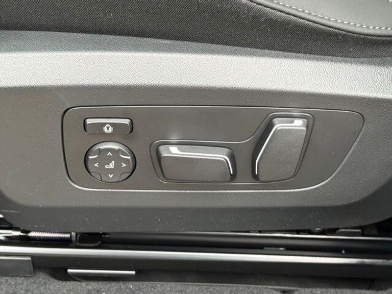 New 2026 BMW X3 30 xDriveImage 18