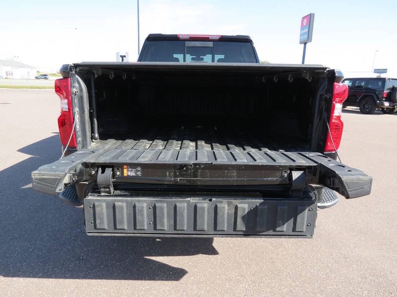 Used 2022 Chevrolet Silverado 2500HD LT 4x4 4dr Crew Cab SBImage 10
