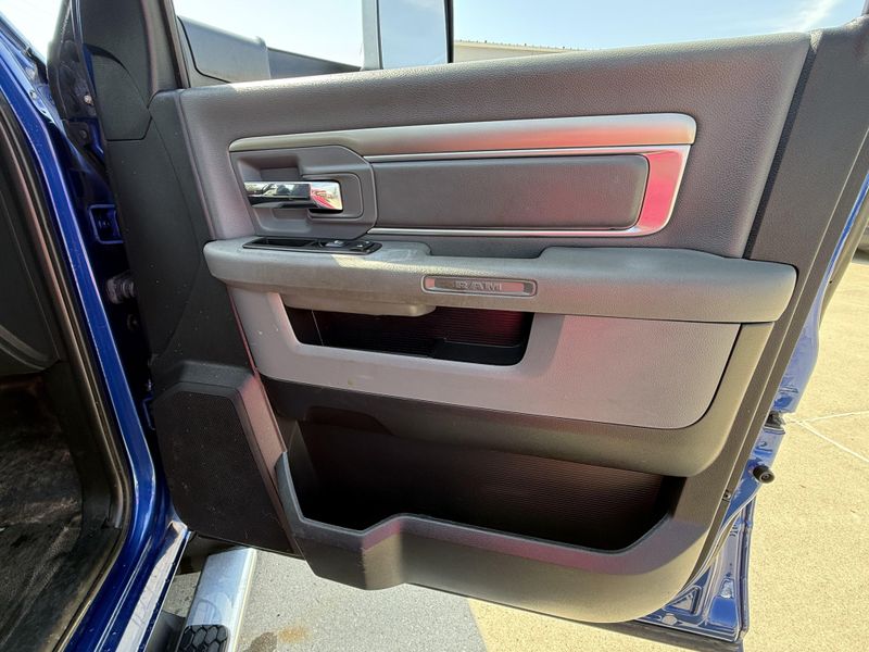Used 2016 RAM 3500 Chassis SLTImage 12