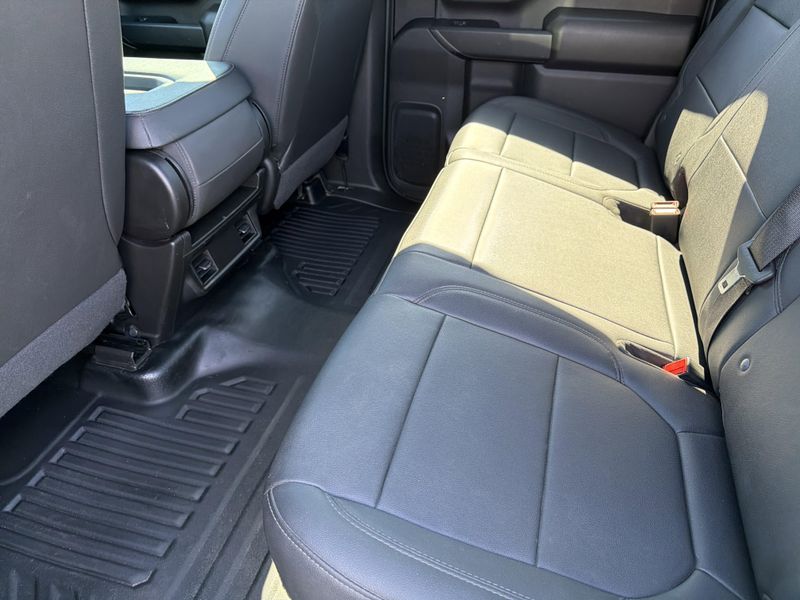 Used 2022 Chevrolet Silverado 3500HD Chassis Work TruckImage 16