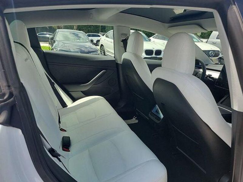 2022 Tesla Model 3 Performance photo 12