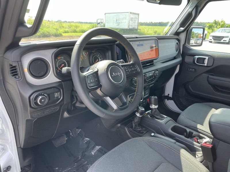 2024 Jeep Wrangler Unlimited Willys photo 12