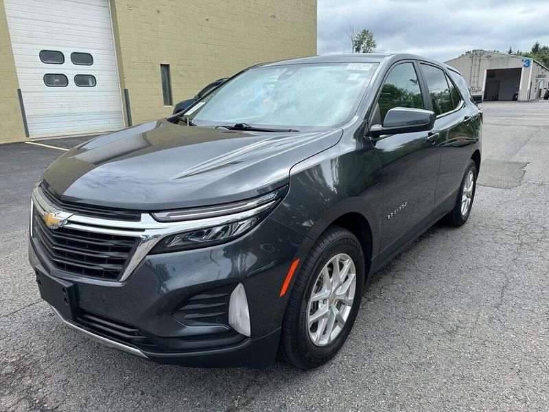 2022 Chevrolet Equinox LT photo 10
