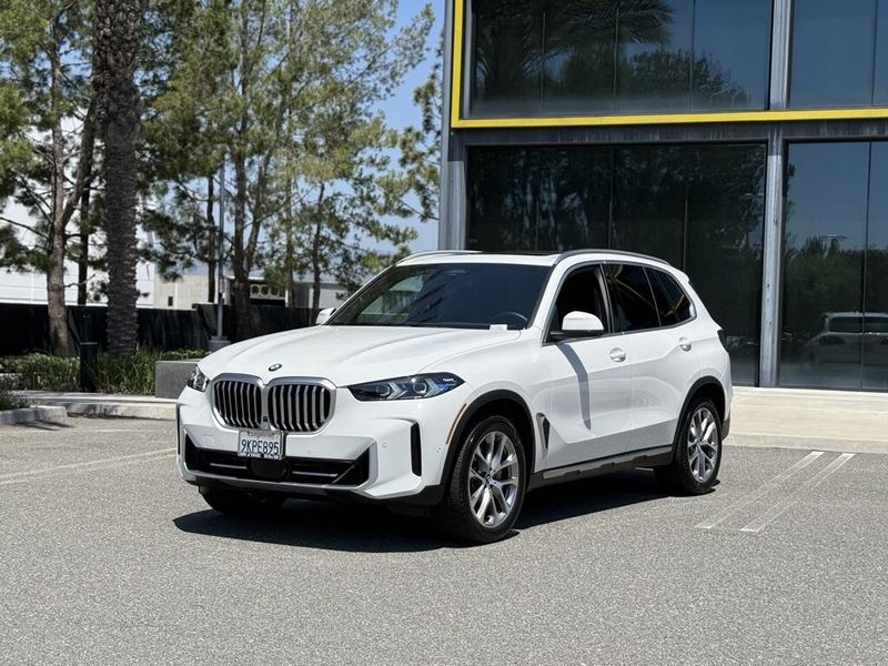 2025 BMW X5 xDrive40iImage 2