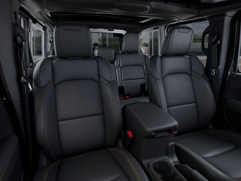 New 2026 Jeep Wrangler 4-door SaharaImage 16