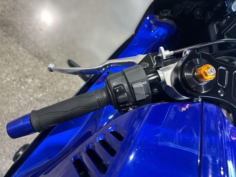 2024 Yamaha YZF-R7 Image 17